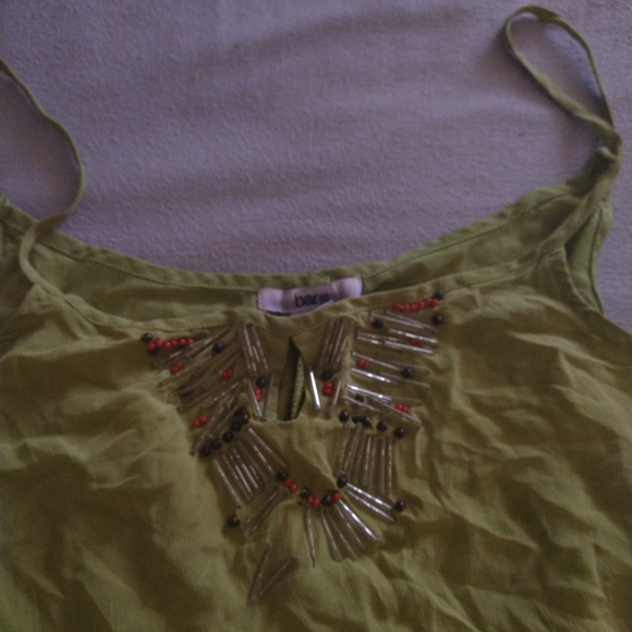 Pretty top - Picture 2 of 4